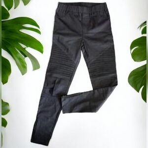 Umgee Pull on Motto leggings with Elastic Waistband